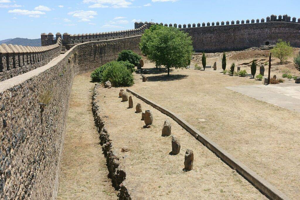 Castillo de Cumbres Mayores 11